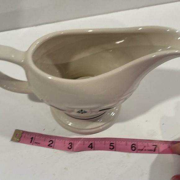 Longaberger Gravy Boat, Heritage Green. New Condition - Picture 10 of 11